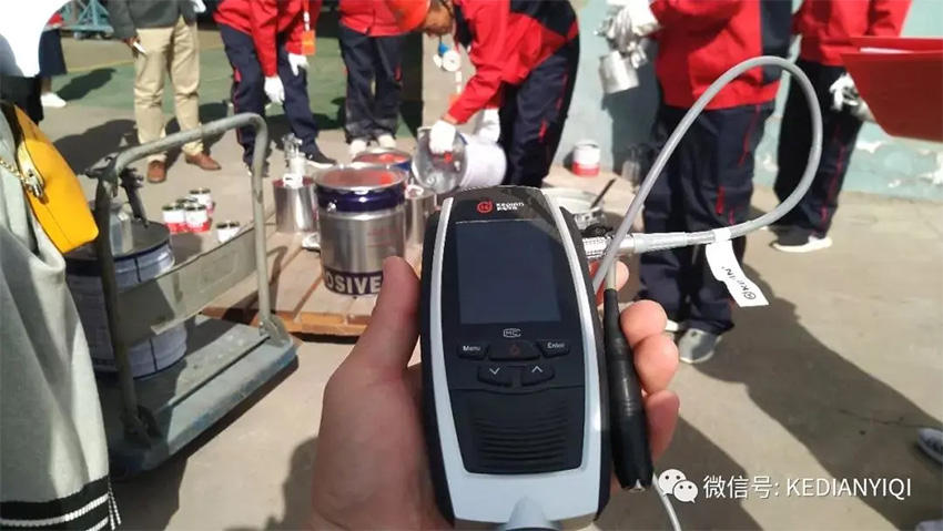 戳我試試